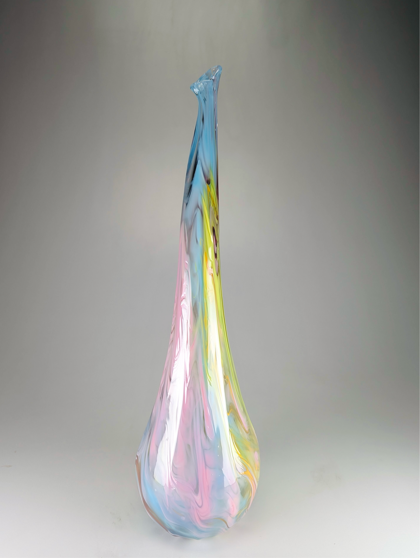 “Lilium” signature Rae and Elli vase